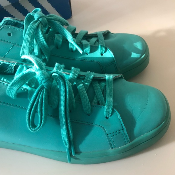 Mens Sz 11.5 Mint Green Adidas Court Vantage Shock Sneakers NEW - Picture 6 of 11